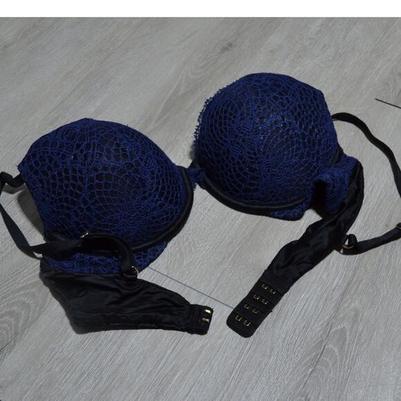 Victoria's Secret Very Sexy Blue with Black Lace Push up Bra Size 36B - Picture 5 of 6